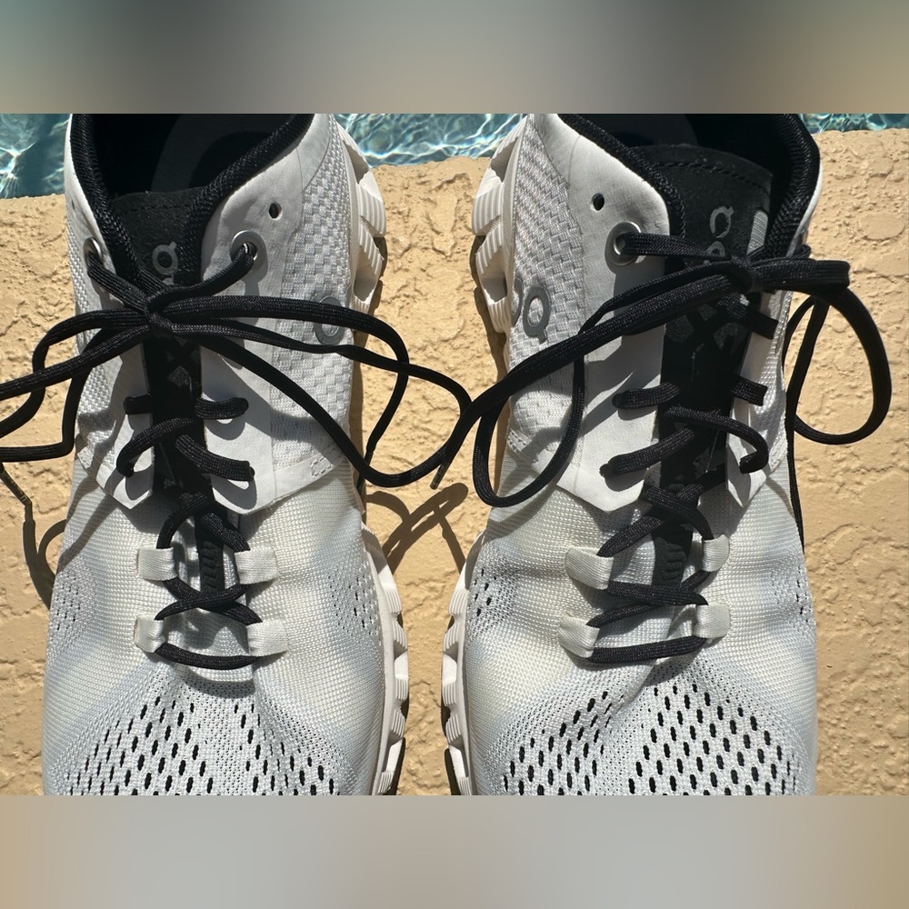 On Cloud / On Running X White Reflective Running Shoes Women’s Size 9.5 in VGC - Picture 9 of 15
